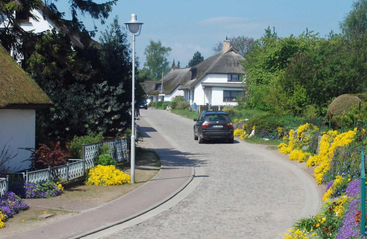 Ferienhaus Zum Boddenstrand Mit Ka Gross Zicker Exterior photo